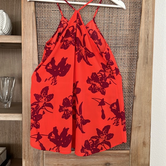 💚Banana Republic Halter top Size Small orange/red with maroon color print - Picture 2 of 5